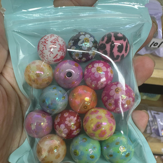 Small flower-colored beads